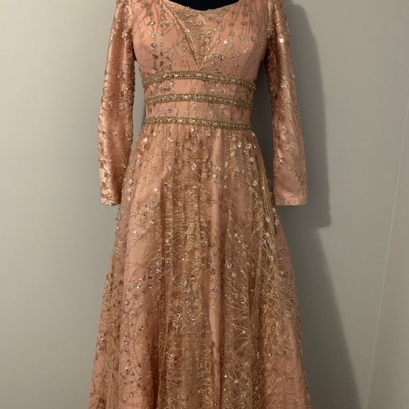 Long sleeve modest engagement dress - Picture 1 of 1